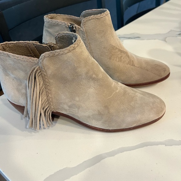 Sam Edelman Paige Suede Fringe Bootie, Color: Putty Size: 6 Boho Western‎ Braid - Picture 12 of 12